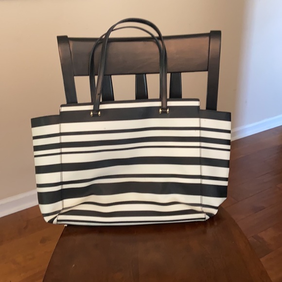 Kate spade large tote with matching wallet!! - Picture 7 of 10